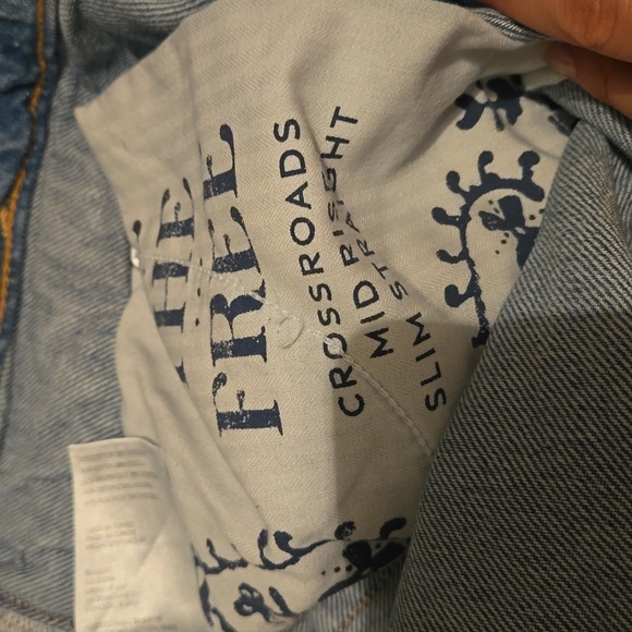 Free People NWT Crossroads Mid Rise Slim Straight Jeans Size 31 - Picture 12 of 16